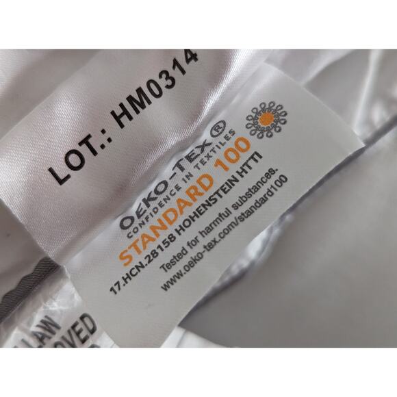 HOMELIKE MOMENT! BUTTER SOFT DOWN ALTERNATIVE COMFORTER, WHITE W/GRAY! SZ TW - Picture 6 of 10